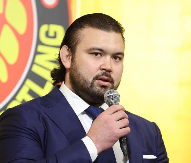 【プロレス】ウルフ・アロンが〝聖地巡礼〟　東スポ記者がファミレスで取材「先輩の歩んだ道を汚すことはできない」